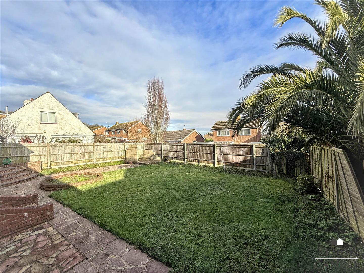 5 Bedroom House - Detached. Bracken Road in Eastbourne,  19